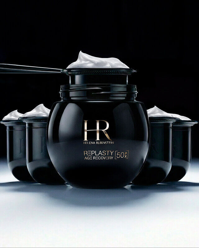 Navulbare Helena Rubinstein Replasty-pot die de besparing van milieuvriendelijke materialen benadrukt.